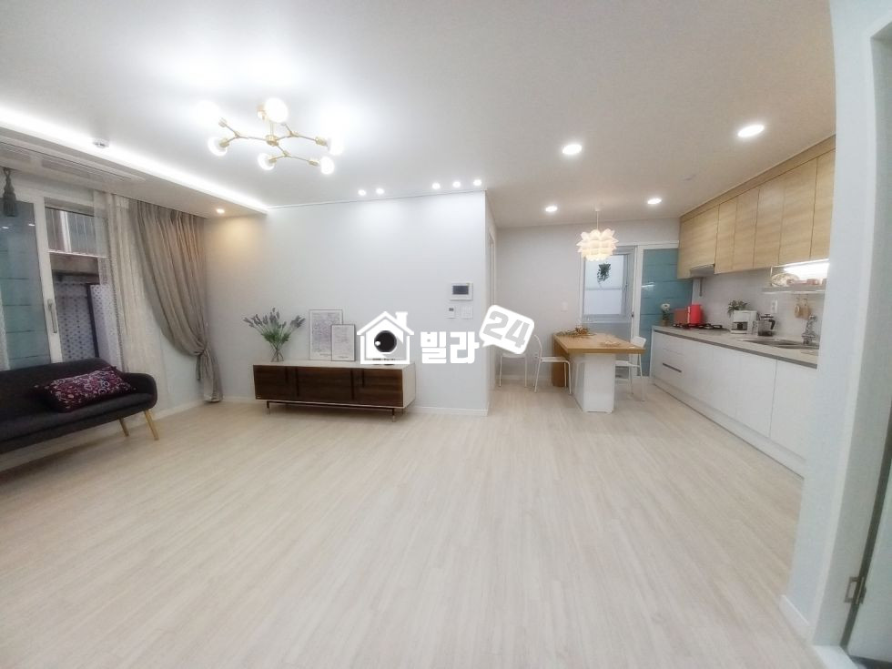 서울 강북구 수유동 ★ 가오리역세권 / 거실주방분리형에 넓은평수 / 붙박이장 / 투룸 가능 북한산전망 굿!! 분양 매물번호 35163 사진 4