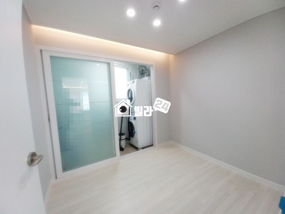 서울 서초구 서초동 ▶교대역세권/ 넓은 쓰리룸 / 가지고 있음 돈됩니다~ 빌라투어진행 항시대기! 분양 매물번호 35190 사진 8
