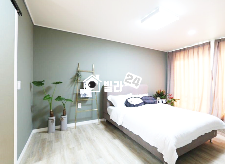 서울 관악구 신림동 ▶▶ 신림동 월드클래스!!! 좋아요 역시!!! ◀◀ ✨✨ 남다른 구조와 인테리어 ✨✨ 남강중,고등학교✔ 버스정류장✔ 학군밀집지✔ 자연이 어우르는 맑고 쾌적한 동네에요~~!!!! 분양 매물번호 33159 사진 4