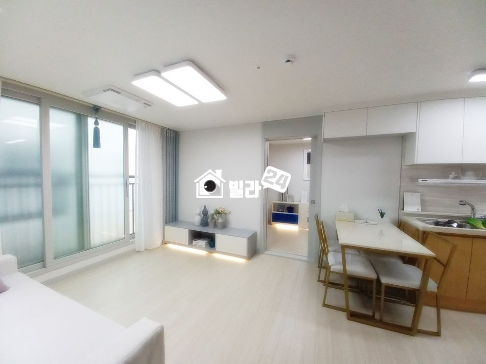 서울 마포구 망원동 ★마포구청역세권 / 넓은 투룸 / 단지 깔끔 / 쓰리룸 잔여2세대!! 분양 매물번호 35247 사진 2