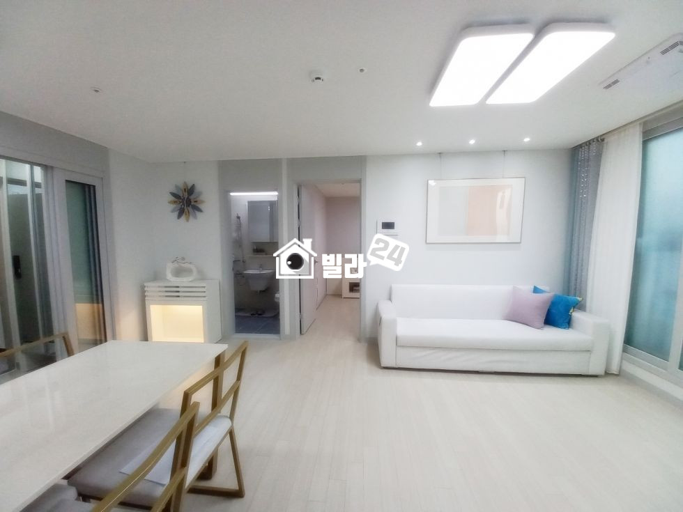서울 마포구 망원동 ★마포구청역세권 / 넓은 투룸 / 단지 깔끔 / 쓰리룸 잔여2세대!! 분양 매물번호 35247 사진 3