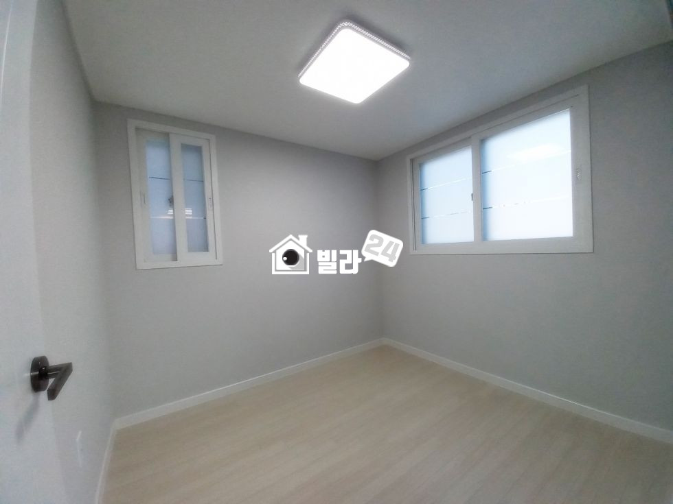 경기 군포시 금정동 ★★ 금정역세권 / 금정동 귀한 쓰리룸 / 거실 넓게 잘나왔어요 / 복층도 있어요~~!!! 분양 매물번호 35287 사진 6