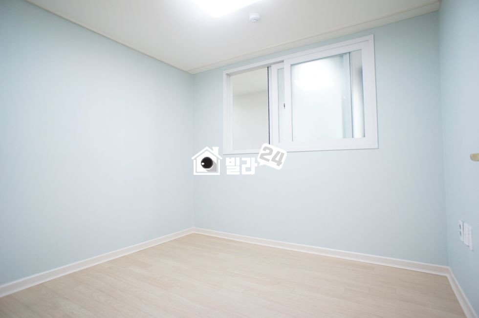 경기 안양만안구 안양동 ♥√안양역 인근 3룸 ♥√ 왕베란다 + 넓은 구조 까지!! 언제까지 고민만 하실거에요! 고민하시다가 좋은집 구하기 더 힘들어요! ♥ 분양 매물번호 30242 사진 4
