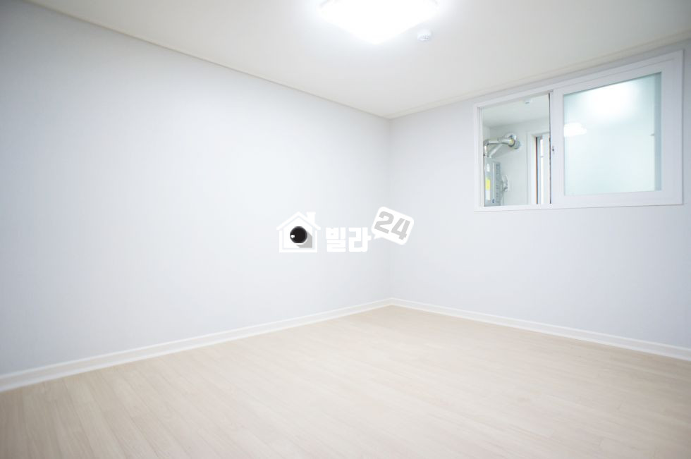 경기 안양만안구 안양동 ♥√안양역 인근 3룸 ♥√ 왕베란다 + 넓은 구조 까지!! 언제까지 고민만 하실거에요! 고민하시다가 좋은집 구하기 더 힘들어요! ♥ 분양 매물번호 30242 사진 5