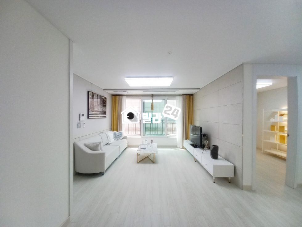 서울 중랑구 면목동 ☆★ 사가정역세권 / 넓은 쓰리룸 / 24시간 빌라투어 진행 / 바로 ☎ ☎ ☎ 분양 매물번호 35281 사진 1