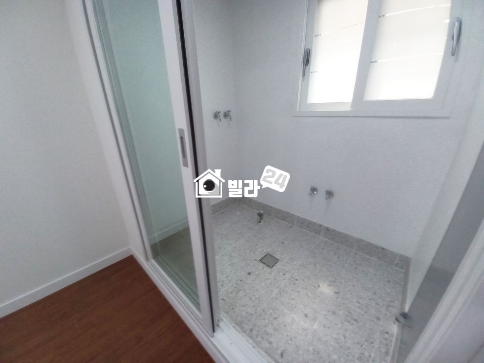 서울 중랑구 망우동 ◆망우동 4룸 / 인테리어 최고 / 초등학교 옆 / 마감 임박!! 바로 ☎ ☎ ☎ ☎ ☎ 분양 매물번호 35338 사진 12
