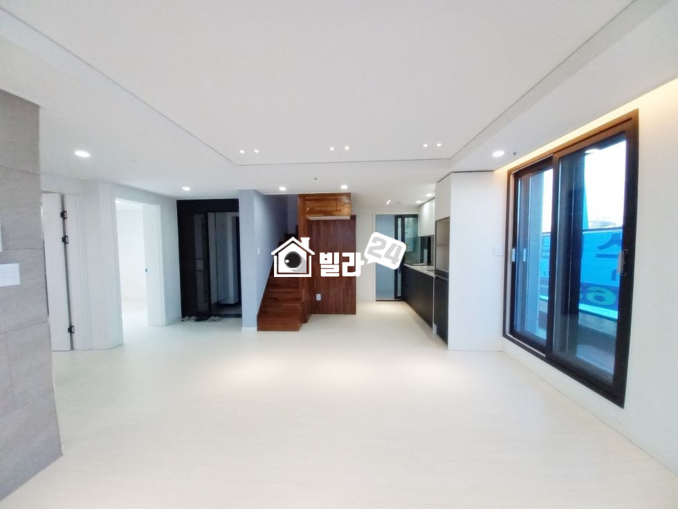 서울 송파구 문정동 ♥ 송파구 복층 너무 좋아요! 학교 가깝고 역 가깝고 인테리어 너무 이뻐요^^ 분양 매물번호 35361 사진 3