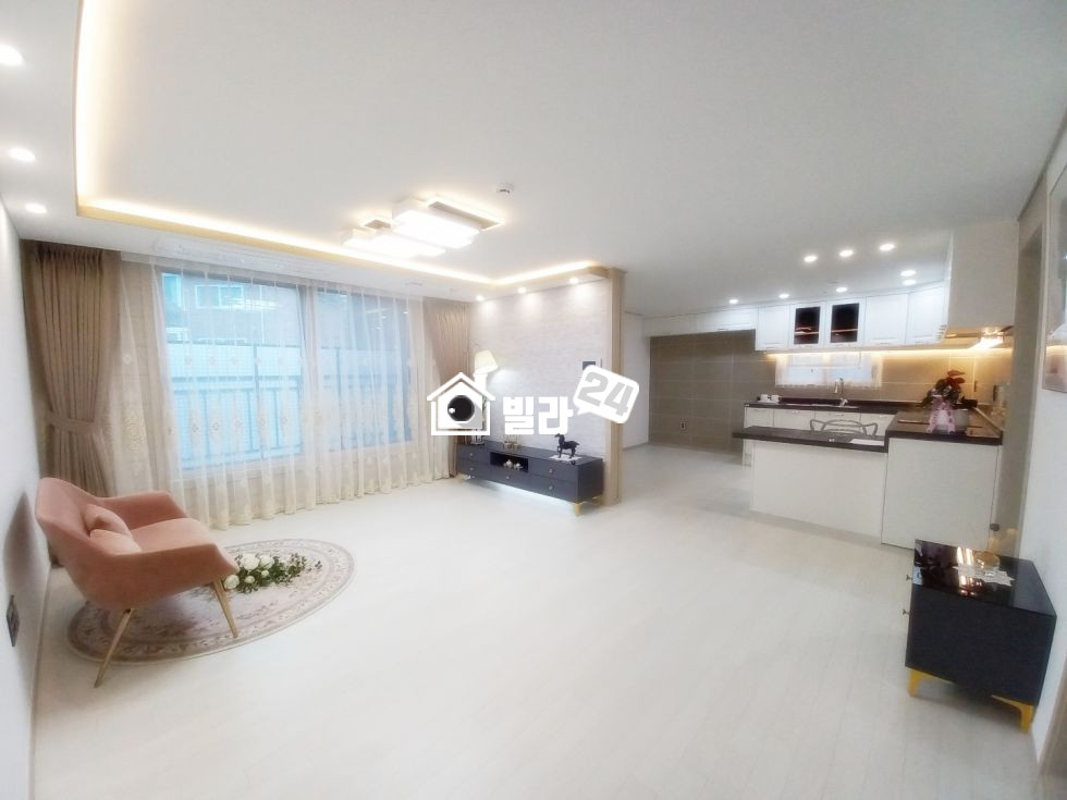 서울 서초구 방배동 ##방배역세권 / 방배동에 이정도 넓은 쓰리룸 귀합니다! 바로 ☎ ☎ ☎ ☎ ☎ 분양 매물번호 35379 사진 3