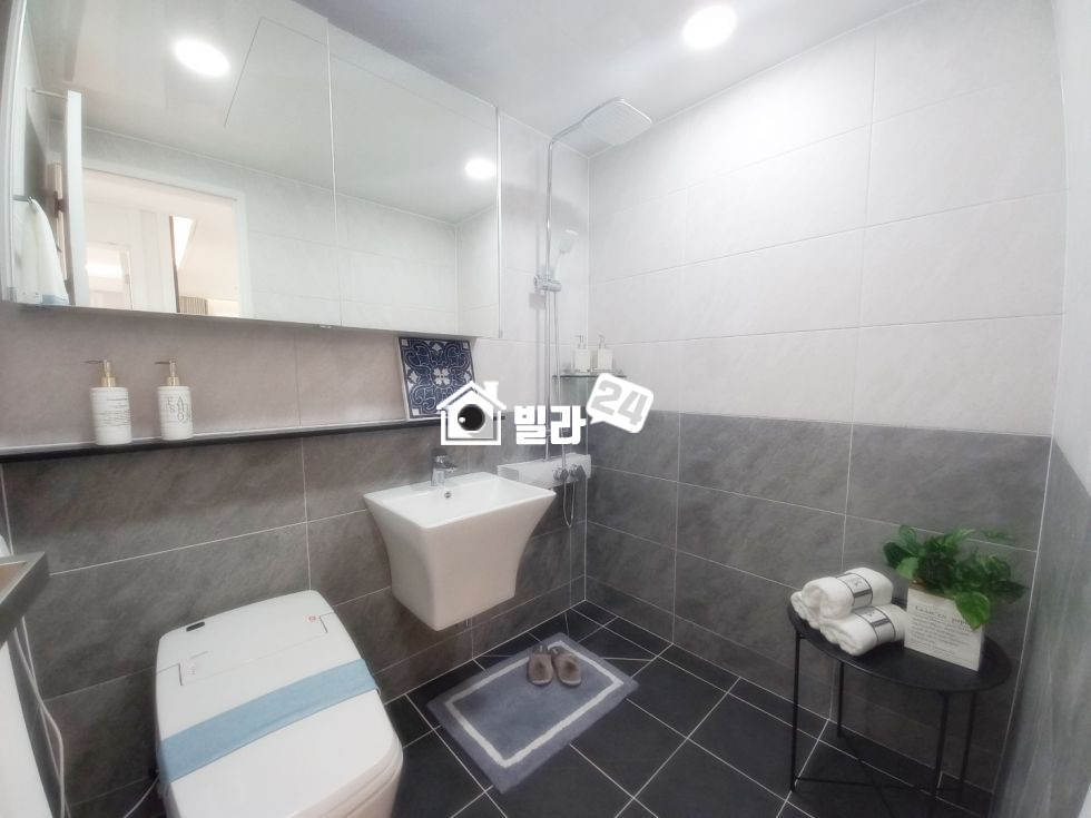 서울 광진구 자양동 ★☆건대입구역세권 / 자양동 넓은 쓰리룸 / 다용도실2개 / 사진으로도 담을 수 없는 크기! 분양 매물번호 35350 사진 13