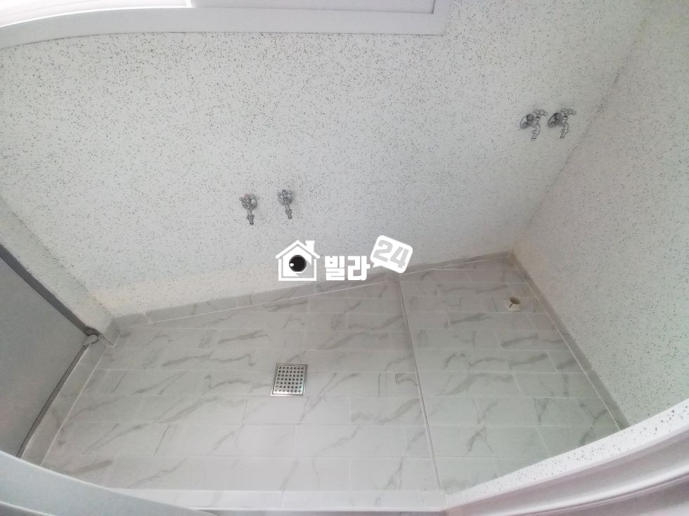 경기 수원권선구 세류동 ♥ 세류동에서 가장 큰 집 / 아파트평 4베이 남향 / 끝내주는 구조!! 분양 매물번호 35401 사진 10