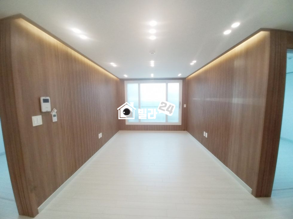 경기 성남분당구 야탑동 ## 야탑동 투룸 / 비교 대상이 없이 독보적입니다 / 가격 ! 평수 ! 위치 ! 잔여세대 남아있어요~ 분양 매물번호 35440 사진 1
