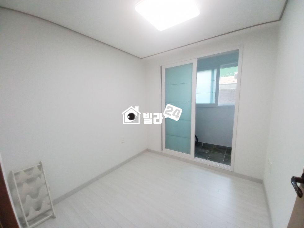 경기 성남분당구 야탑동 ## 야탑동 투룸 / 비교 대상이 없이 독보적입니다 / 가격 ! 평수 ! 위치 ! 잔여세대 남아있어요~ 분양 매물번호 35440 사진 7