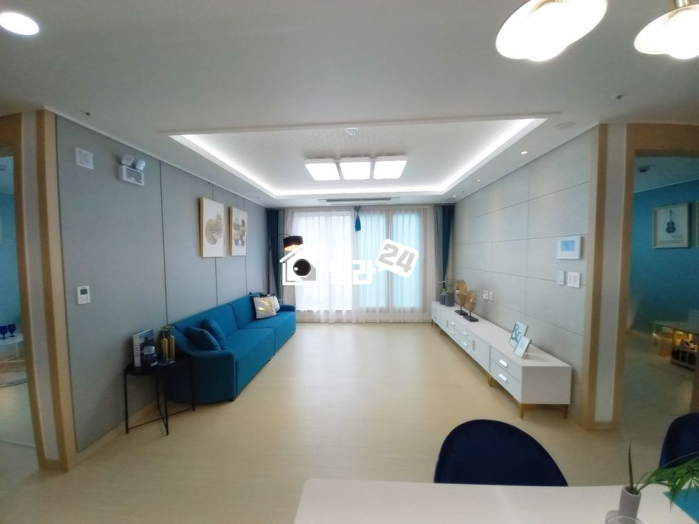 서울 금천구 시흥동 ★시흥동 쓰리룸 / 전망 끝내주고 인테리어 럭셔리 / 금천구청역세권 / 분양 매물번호 35385 사진 1