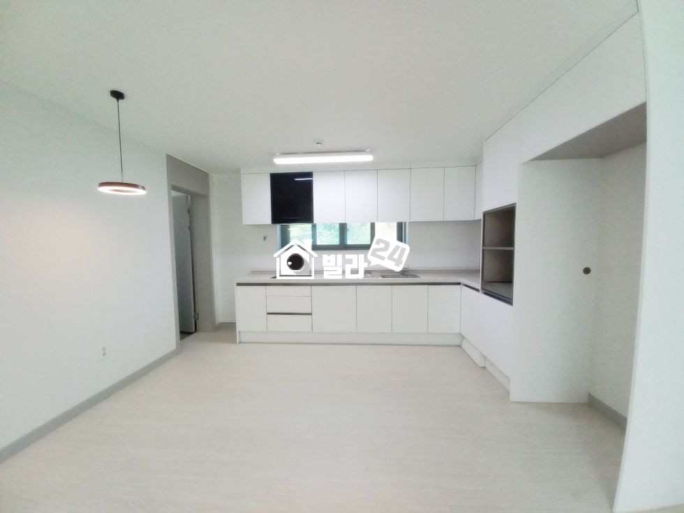 충남 천안동남구 북면 연춘리 ★ 천안 연춘리 정말 넓은 쓰리룸 / 빌라 대단지 형성 / 산 조망 전원생활 느끼기 좋아요 ★ 분양 매물번호 34877 사진 4