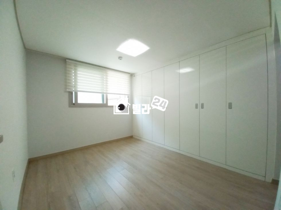 충남 천안동남구 목천읍 신계리 ♠ 신계리 6개동 대단지 넓은 쓰리룸 / 생활인프라 / 일렬주차에 단지 깔끔 / 대출 잘나와요~ 바로 연락주세요~!! 분양 매물번호 35230 사진 5