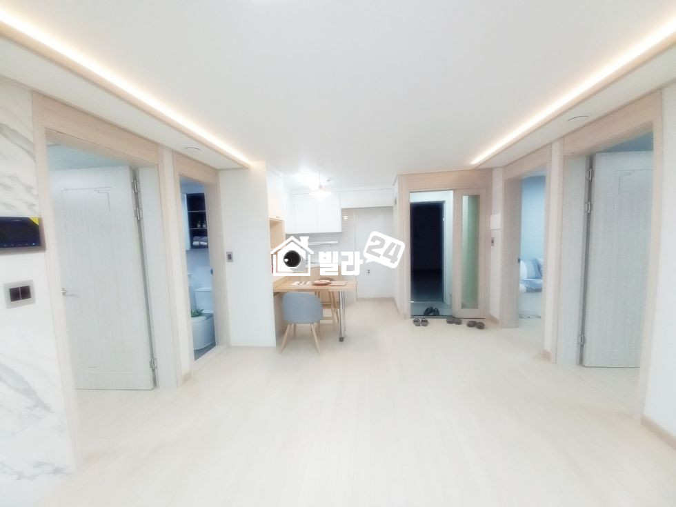 서울 금천구 시흥동 ★ 투룸/쓰리룸 거실 넓게 나온 집! 초등학교 도보가능 / 집 뒤에 숲세권! 분양 매물번호 34967 사진 3