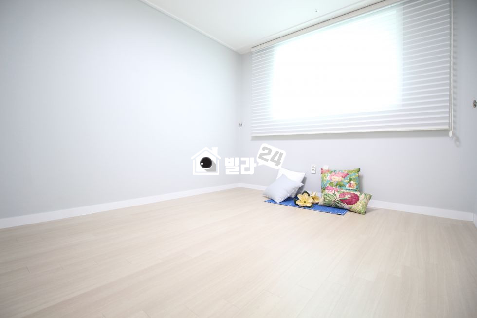 서울 성북구 정릉동 ♣교통의 요지!!▷▶4호선 길음역 도보5분 / 버스정류장 10초 / 내부순환로 1분◀◁ 넓은 3룸입니다^^!! 분양 매물번호 31590 사진 5