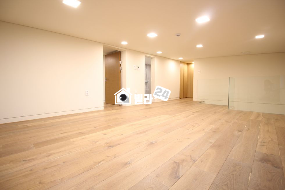 서울 강남구 청담동 ■청.담.동.복.층. ■ 누구나 살고싶은 럭셔리하우스♛✨ 심플하지만 세련된 인테리어, 강남구청역세권 최상의 위치까지!!!✨ 분양 매물번호 33044 사진 8