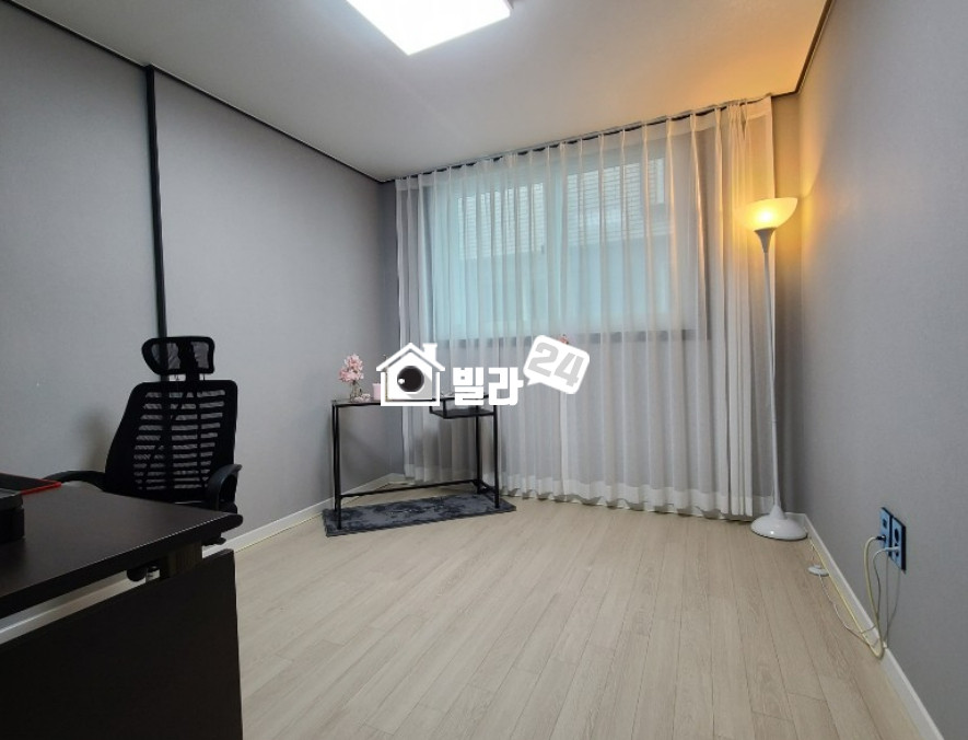 경기 김포시 구래동 !! 구래역세권 / 거실주방 크게 잘나왔어요 / 놓치지 마세요 클릭 고고 ~~ 분양 매물번호 35456 사진 7