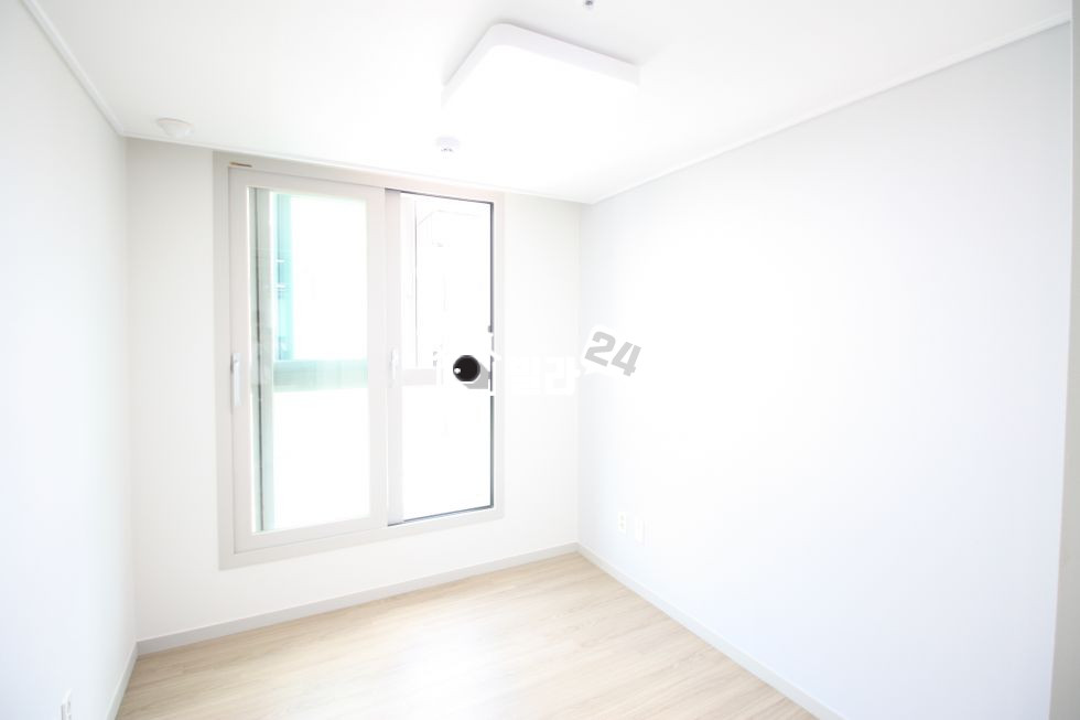 경기 김포시 구래동 ■근생/투자/거주■// 장기동 인접한 은여울 학군 주변에 3룸 현장 / 시스템에어컨/ 무인택배함/ 일렬식 주차장 ★ 분양 매물번호 32221 사진 5