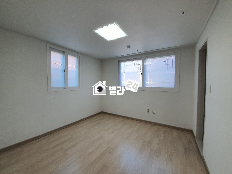 경기 김포시 구래동 ★ 구래동 ★ 마지막 2룸 고층 선택 /일렬식주차장 / 무인택배함 / 평지 위치 / 대형 인프라 인접한 현장 분양 매물번호 32563 사진 3