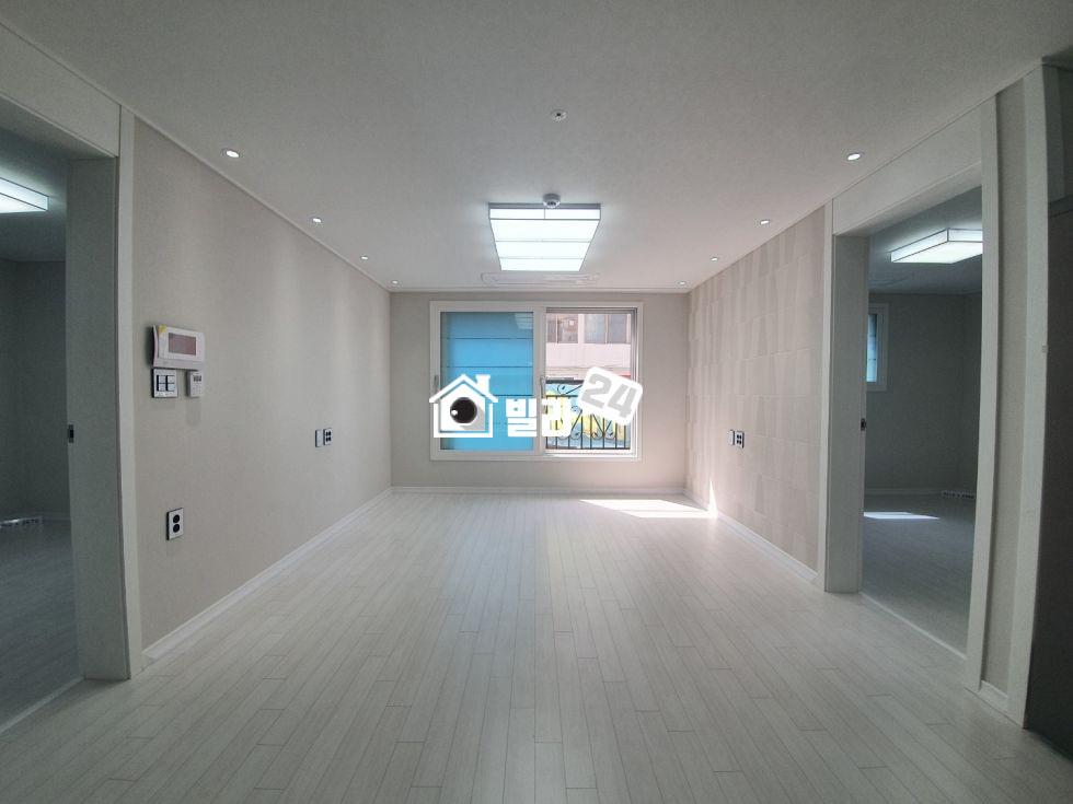 경기 김포시 사우동 32세대 ◈대출잘나오는집 ◈ 시청 학군 편의시설 등등 인접한 3룸 입니다!!!!!!!!!!! 분양 매물번호 31931 사진 1