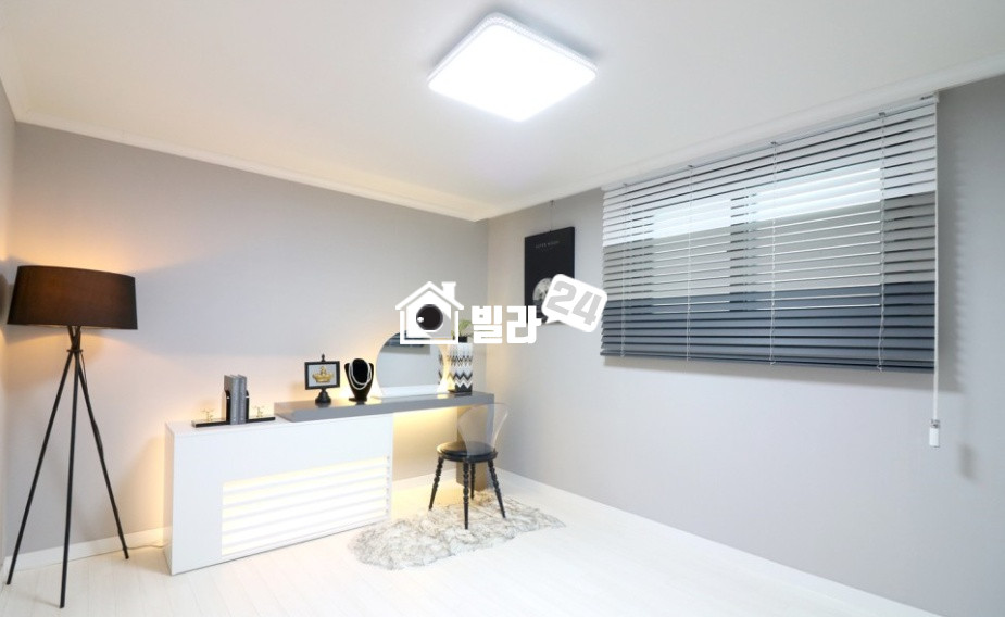 경기 남양주시 평내동 ✥✥ 평내동 초중고 학군 와우!!! ✥✥ 편안하고 포근한 인테리어 GOOD!!! 고급자재로 마감한 ➡ 환기성 ➡ 거주성 ➡ 너무좋은 쓰리룸이에요~~!!!!!! 분양 매물번호 34399 사진 3