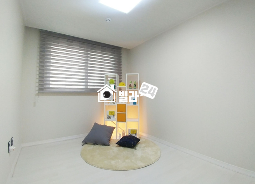 경기 남양주시 다산동 ## 다산동 쓰리룸 / 남양주 매물 최다 보유 / 더 저렴한 집도 ! 더 넓은 집도 있어요 !! ☎ 분양 매물번호 35449 사진 7