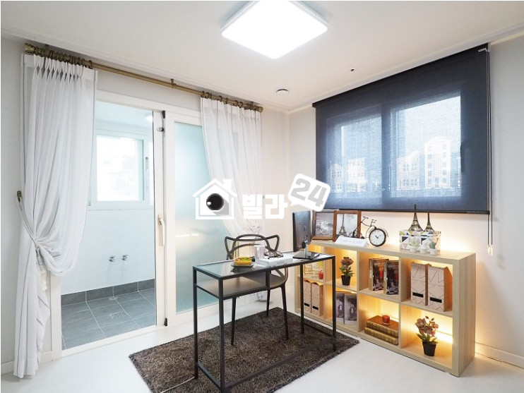 인천 서해구 석남동 ■■ 석남역!! 가까운!! 신축!! ■■ 하이마트도 가까워요~~!!!! 시스템에어컨 2대~~!!! 거실도 크게 나온 현장~~!! 구경오셔요~~!!! 분양 매물번호 34275 사진 4