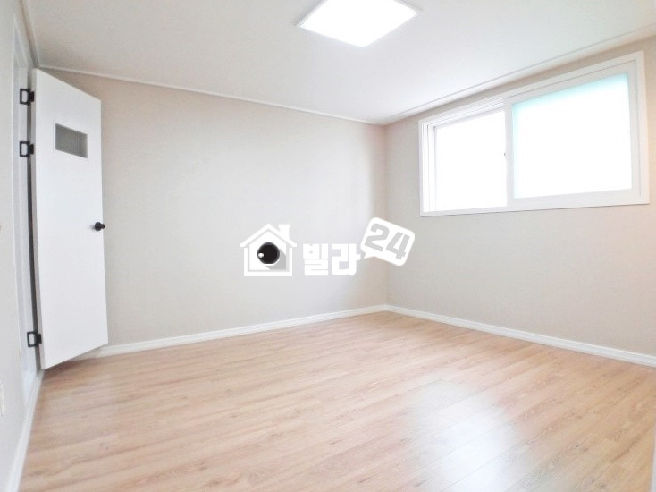 인천 검단구 당하동 ☆☆ 완정역!! 신축!! 역시나!! ☆☆ 멋진 쓰리룸 현장~~!!! 이보다 저렴할 수가~~!!!! 거실과 주방구조도 잘 나온 집이에요~~!!!!! 분양 매물번호 34247 사진 3