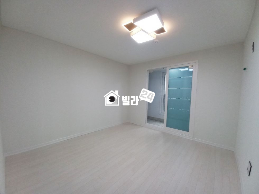 경기 남양주시 금곡동 ~ 금곡동 아주 귀한 쓰리룸 / 집구경 먼저 하시죠 바로 ☎ ☎ ☎ 분양 매물번호 35296 사진 4