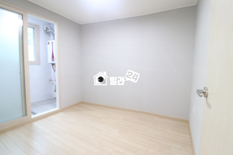 인천 서해구 석남동 ★ 석남동 ★ 학군 인접/ 교통편 좋은 3룸 현장/ 일렬식주차 / 무인택배함 / cctv/ 구조가 乃乃乃 분양 매물번호 32472 사진 5