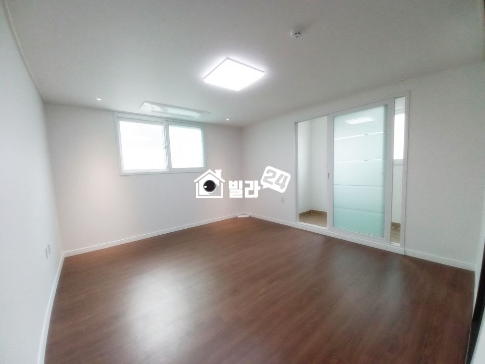 경기 부천소사구 괴안동 ★부천괴안동 가장 넓은 쓰리룸!! 거실주방 정말 넓게 나오고 방도 커요!~! 시원시원한 구조 ★ 분양 매물번호 35198 사진 7