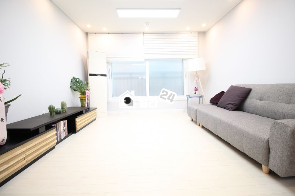 경기 부천소사구 괴안동 ❥❥신.혼.부.부. 인기매물♥ 세련된 인테리어와 아늑한 구조~♬ 역세권이지만 시끄럽지 않은 주택가~ ♬ 괴안동 3룸!!! 분양 매물번호 33023 사진 1