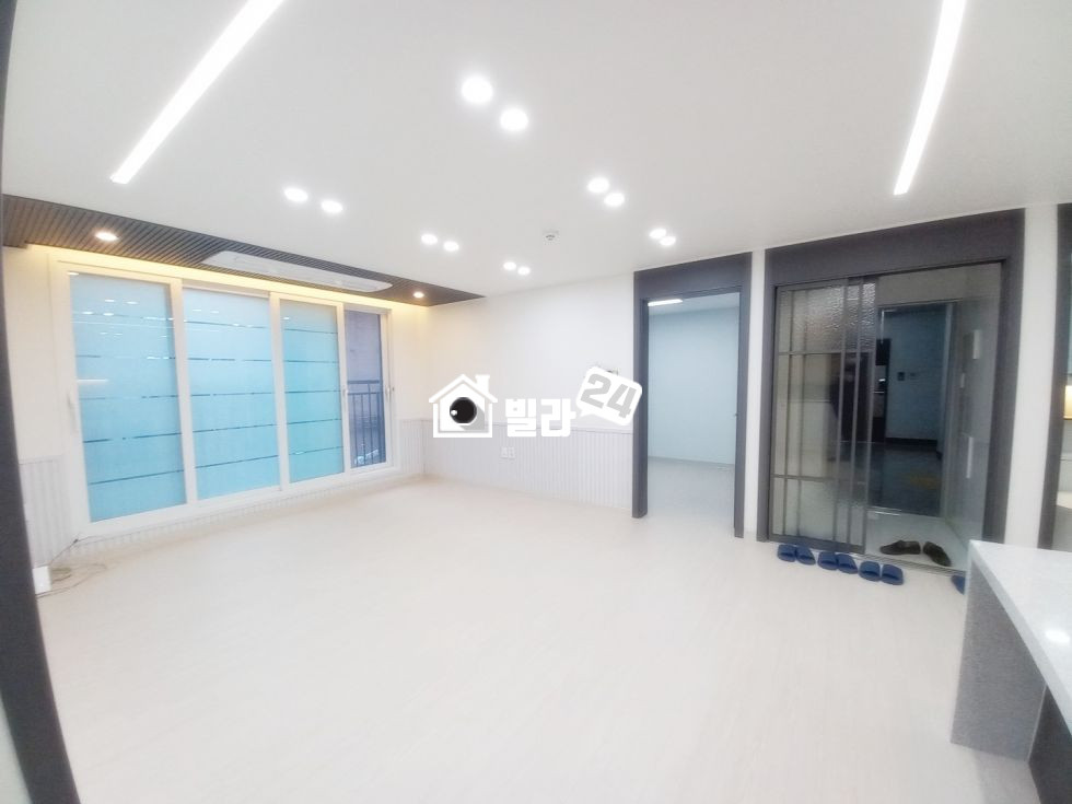 경기 부천원미구 역곡동 ★역곡역세권 / 거실주방넓은 평수/ 시장 옆 / 학교 인접 / 넓은 쓰리룸!! 부천 역곡동 쓰리룸매물 최다보유~! 분양 매물번호 35196 사진 3