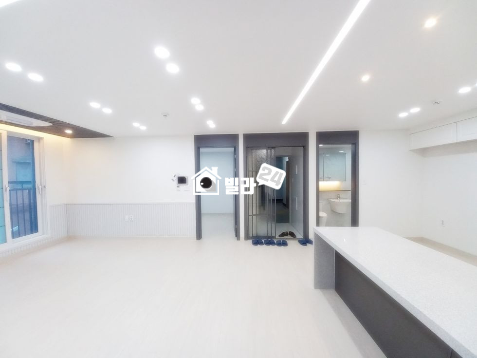 경기 부천원미구 역곡동 ★역곡역세권 / 거실주방넓은 평수/ 시장 옆 / 학교 인접 / 넓은 쓰리룸!! 부천 역곡동 쓰리룸매물 최다보유~! 분양 매물번호 35196 사진 4