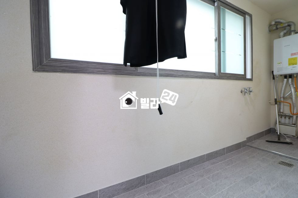 경기 부천원미구 도당동 ★ 주 거 일형의 폴리싱타이로 마무리한 3룸 ★ 넓고 넓은 거실~~~ 눈으로 직접!!! 확인 하세요!!! 분양 매물번호 31447 사진 8