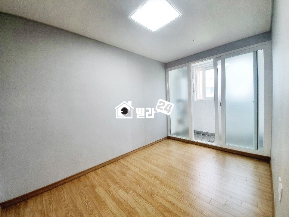 경기 부천원미구 원미동 ◈대로변입지 ● 3타입 3호수 구조 다다른 빌라입니다 시스템에어컨 큼지막한구조 고객님들이 원하는 느낌의 현장입니다 ★ 분양 매물번호 31494 사진 5