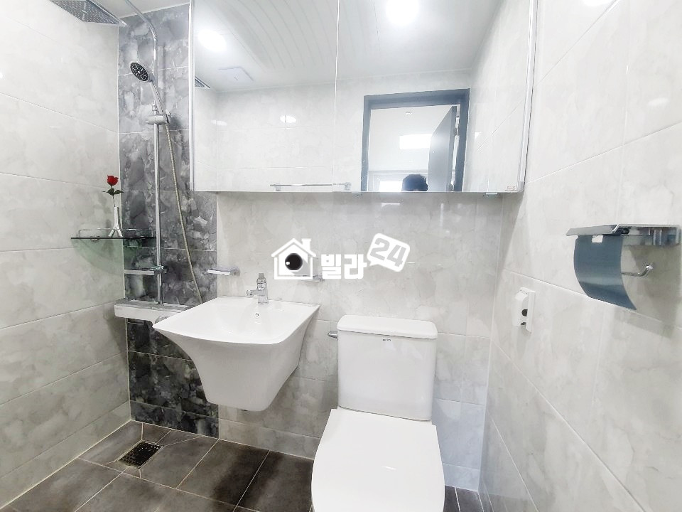 경기 부천원미구 원미동 ◈대로변입지 ● 3타입 3호수 구조 다다른 빌라입니다 시스템에어컨 큼지막한구조 고객님들이 원하는 느낌의 현장입니다 ★ 분양 매물번호 31494 사진 7