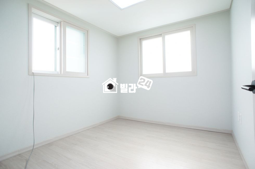 경기 부천원미구 역곡동 ▶복층 방4개 + 테라스까지◀ 아니 이거 아파트보다 더 좋은거 아닌가...♥너무나 좋은 구조♥ 분양 매물번호 30936 사진 4