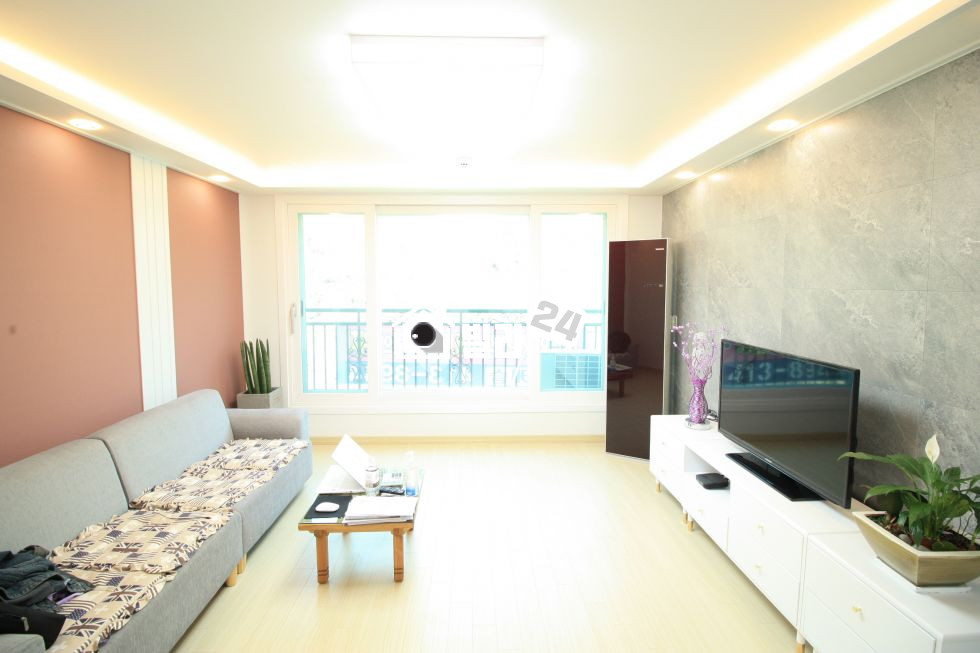 경기 안산단원구 선부동 ➽➽ 선부역 도보가능!!! 오우!!! ➽➽ 선부광장 너무 가까워요~~!!!! 아이키우기시기 좋은집 안성맞춤인 집이에요~~~♥♥♥ 분양 매물번호 33548 사진 1