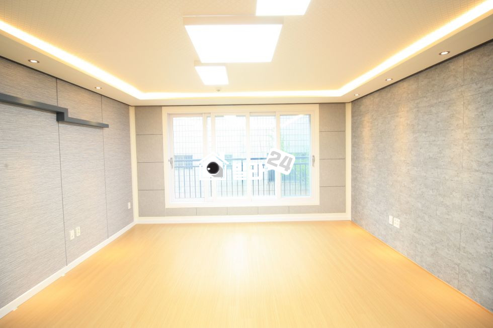 경기 안산단원구 고잔동 ▶▶ 고잔동 주방넓고 예쁜 쓰리룸 ▶▶ 초,중,고 학군과 병원도 모두 코앞이에요~~~!!!! 편한 위치의 쓰리룸 이에요~~~❣❣❣❣ 분양 매물번호 33551 사진 1