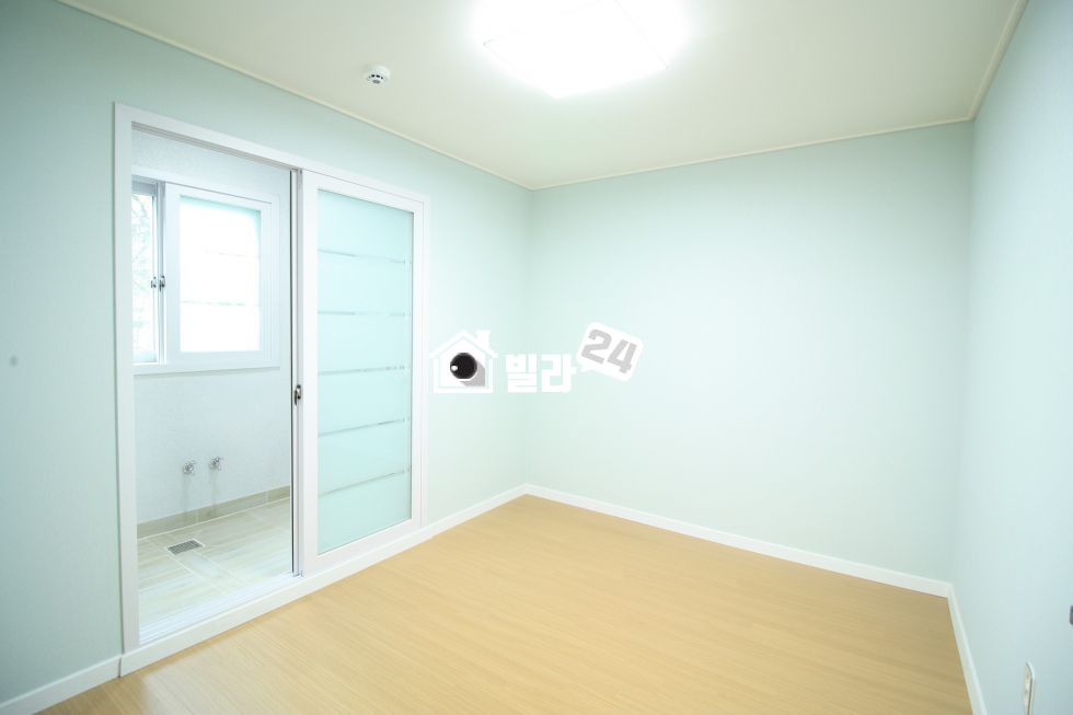 경기 안산단원구 고잔동 ▶▶ 고잔동 주방넓고 예쁜 쓰리룸 ▶▶ 초,중,고 학군과 병원도 모두 코앞이에요~~~!!!! 편한 위치의 쓰리룸 이에요~~~❣❣❣❣ 분양 매물번호 33551 사진 4