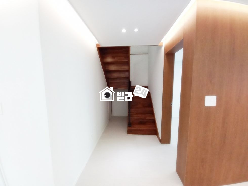 경기 안산단원구 선부동 ▲ 선부동 최저가 4룸 복층??? 잔여 딱 1세대 남았어요 / 3억넘지않는 복층 찾기 진짜 어려워요~~! 분양 매물번호 35319 사진 6