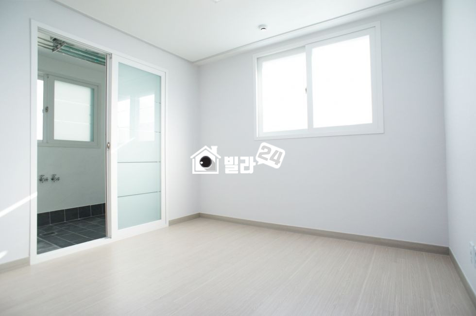 경기 안산단원구 선부동 ☞『테라스가 있는복층 』☜ ★자녀가 마음껏 뛰어놀 수 있는 집!!★아이가 있는 집 & 신혼집으로 딱이네! ★내맘속으로★ 분양 매물번호 30473 사진 7