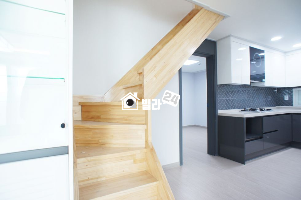 경기 안산단원구 선부동 ☞『테라스가 있는복층 』☜ ★자녀가 마음껏 뛰어놀 수 있는 집!!★아이가 있는 집 & 신혼집으로 딱이네! ★내맘속으로★ 분양 매물번호 30473 사진 12
