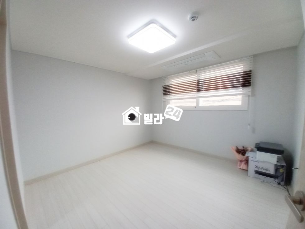서울 은평구 구산동 ▲구산동 쓰리룸 / 가격 좋고 가성비최고 / 초등학교 옆 /은평구 매물 최다. 집구경 가시죠!! 분양 매물번호 35241 사진 6