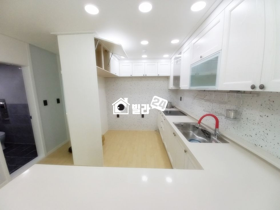 서울 은평구 신사동 !!은평구 신사동 넓은 3룸 / 잔여1세대 특가 마무리 고고 / 바로 ☎ ☎ ☎ ☎ ☎ 분양 매물번호 35275 사진 4