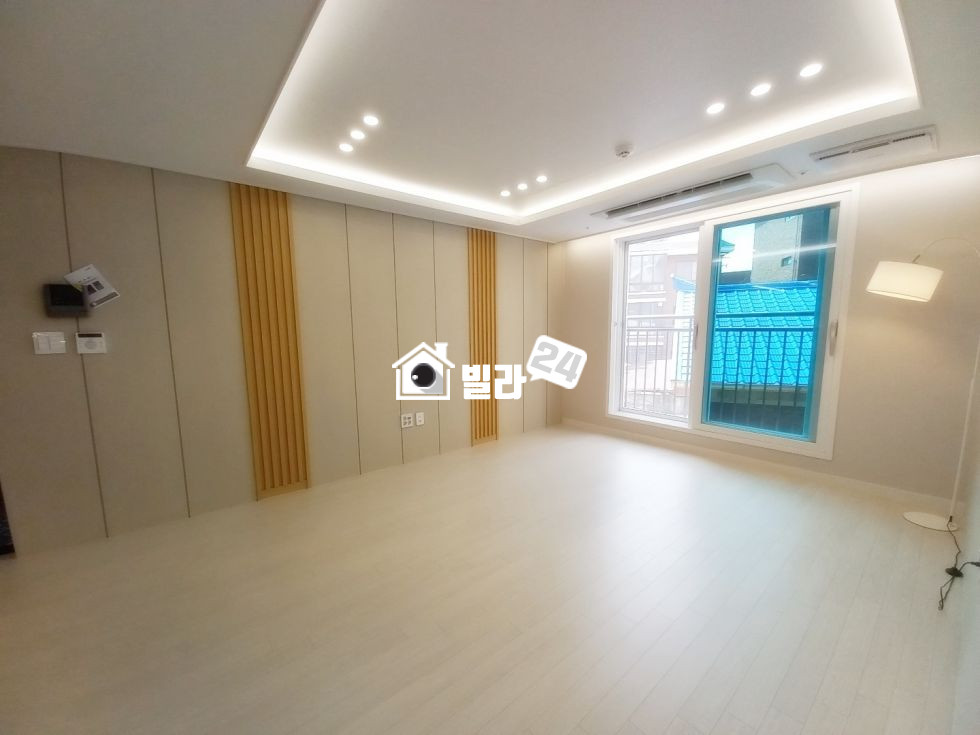 서울 은평구 불광동 ★불광동 넓은 쓰리룸 / 은평구에 쓰리룸 귀한거 아시죠? 거실주방 넓게 나왔어요!!@@ 분양 매물번호 35239 사진 1