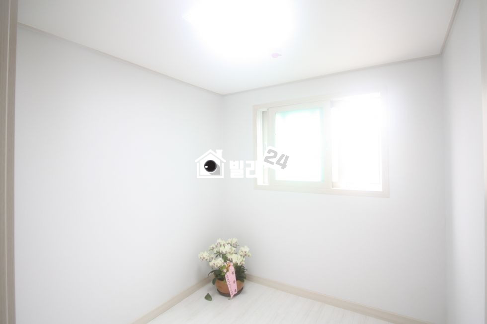 서울 은평구 역촌동 ● 역촌동 ● 시스템에어컨과 평지에 만남 시원시원한 3룸 입니다 ^^ 분양 매물번호 31279 사진 5